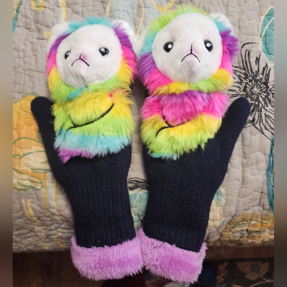 VERY  warm mittens